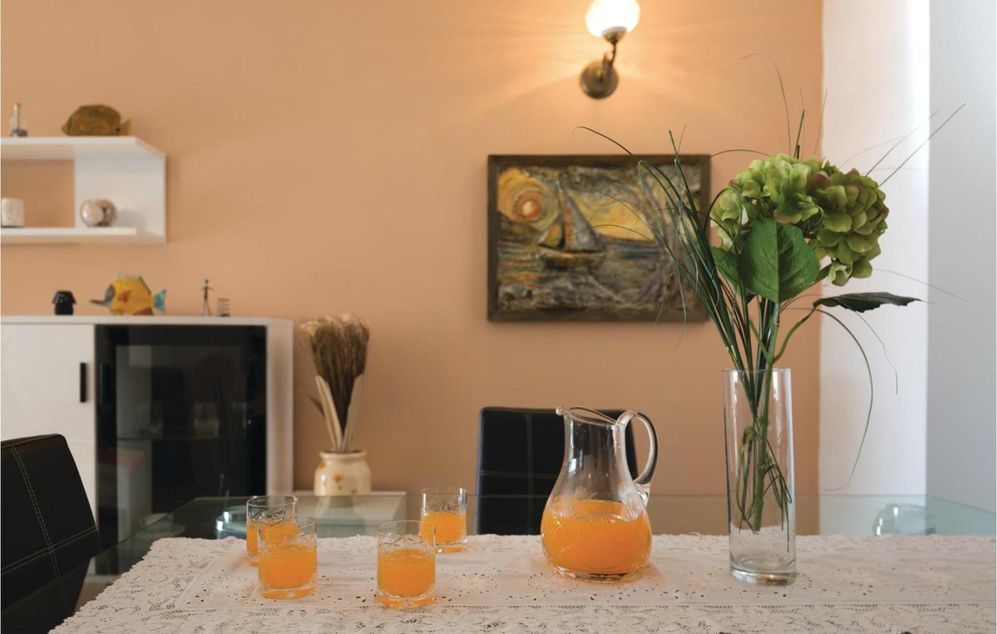 Awesome Apartment In Ploce With Kitchen Exterior foto